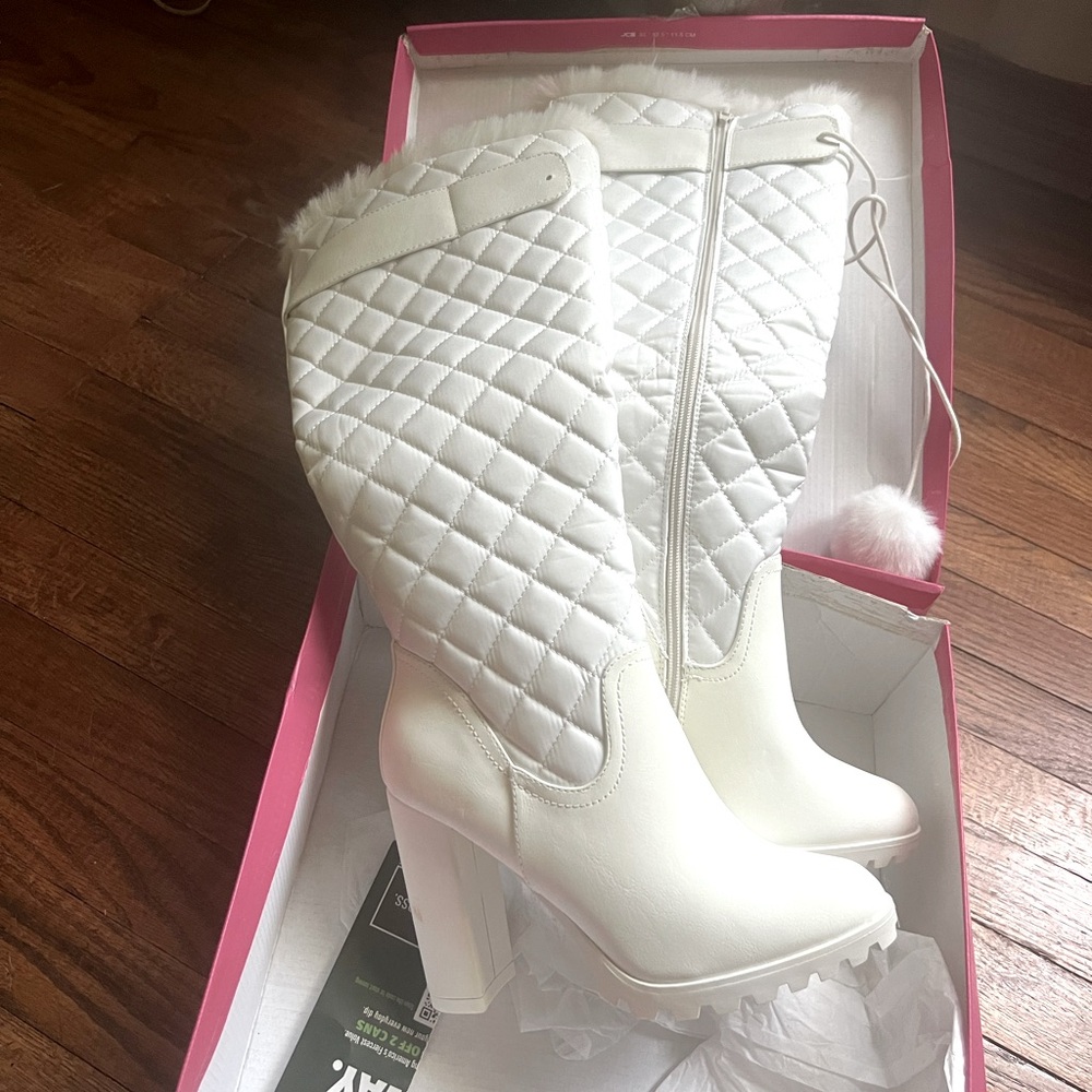 Beautiful snow boots